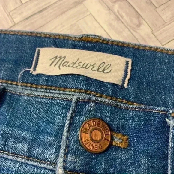 Madewell Cali Demi-Boot Jeans in Preston Wash Raw-Hem Edition Size 26 - Picture 5 of 13